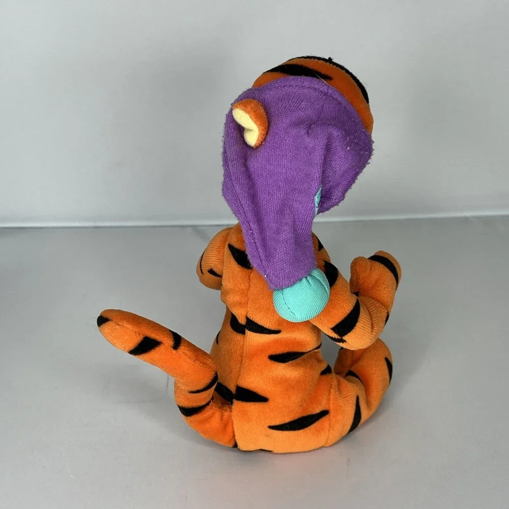 Bedtime Tigger Plush 7”